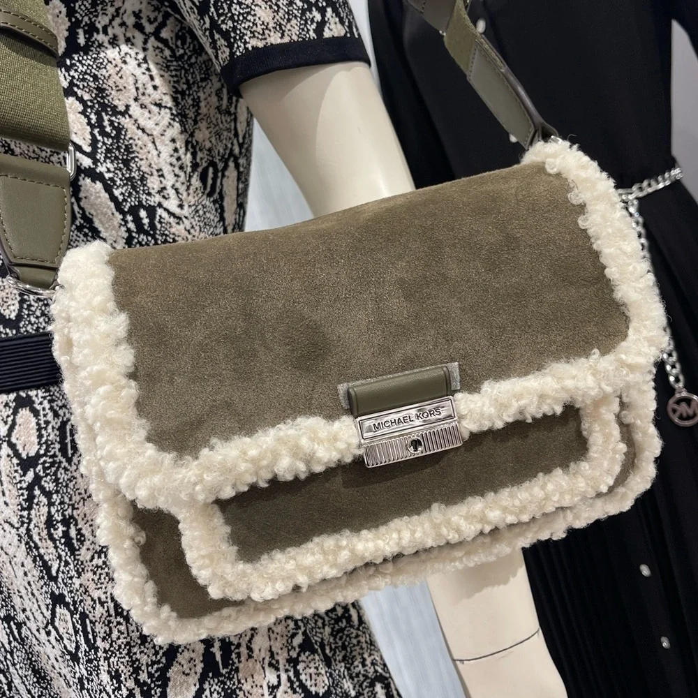 MICHAEL KORS Bradshaw Medium Suede and Faux Shearling Messenger Bag
Olive 
NWT - Picture 13 of 16